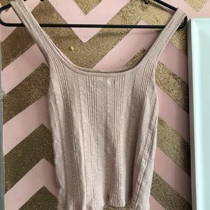 pink american eagle crop top